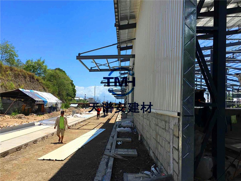 鋼結(jié)構(gòu)倉(cāng)庫(kù)